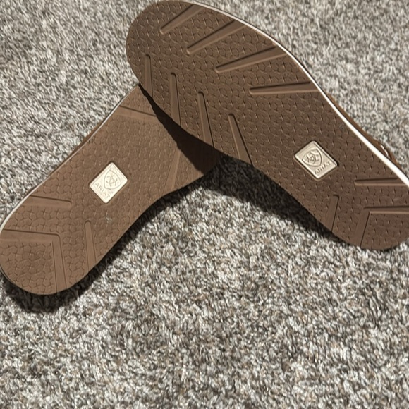 ARIAT Slip On Shoes - Picture 5 of 5